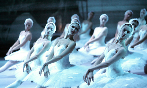 Vũ đoàn nhà hát ballet Bolshoi Babylon. Ảnh: Guardian