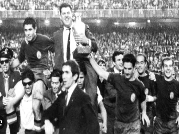 Tây Ban Nha vô địch Euro 1964